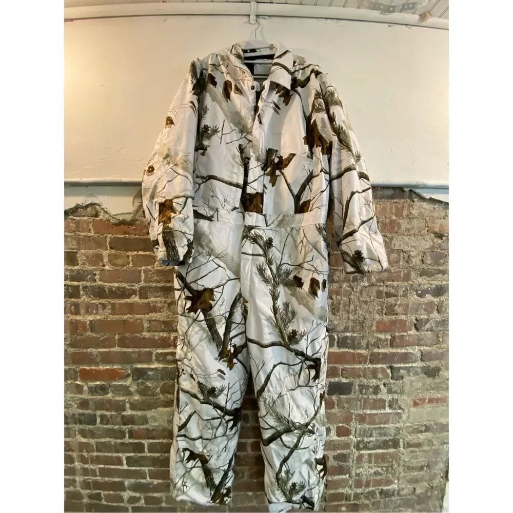 MidwayUSA Hunter’s Creek white camouflage coverall with muff Men’s Size XL